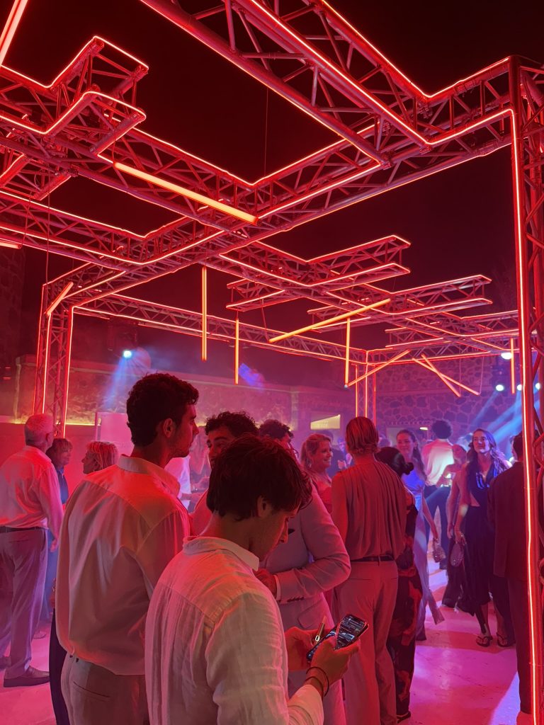 Slim mirror booth at Cavo Ventus