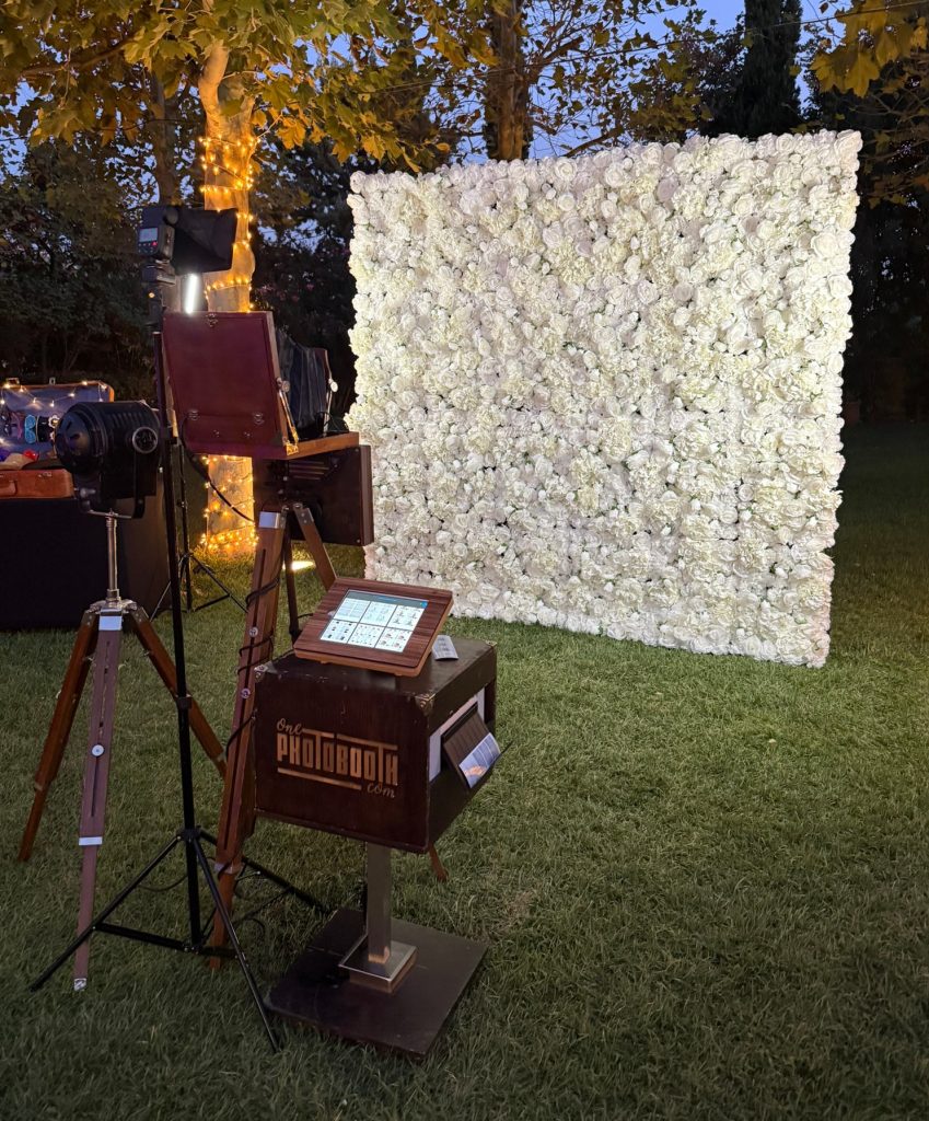 Retro Camera booth in Pyrgos Petreza